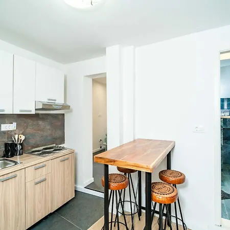Apartment Dub - One-bedroom No 4